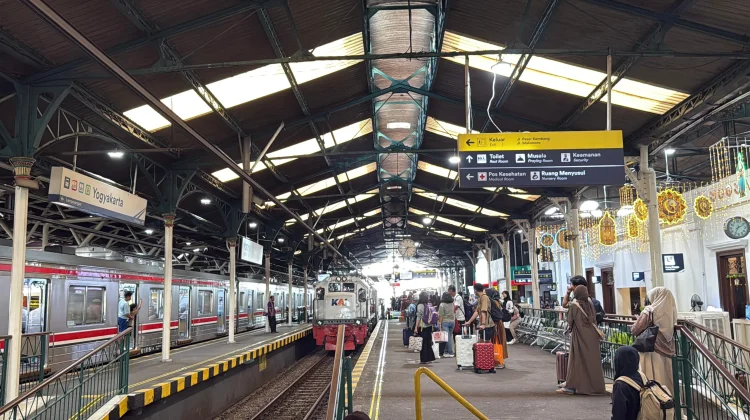 Hari ke-8 Angleb Ribuan Penumpang Naik dan Turun di Stasiun Solo Balapan