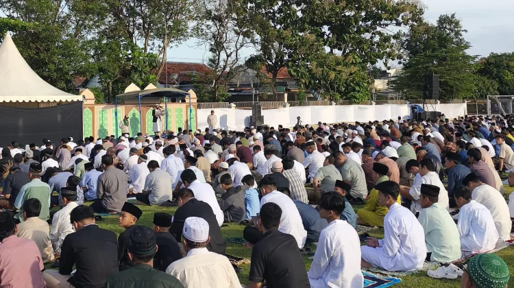 Sholat Ied Lapangan Banyuanyar Berlangsung Khidmat dan Dipadati Jamaah