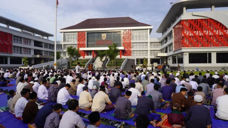 Khotbah di 'IKN' Sragen, Kyai Ma'ruf Tekankan Jaga Kesucian setelah Ramadan