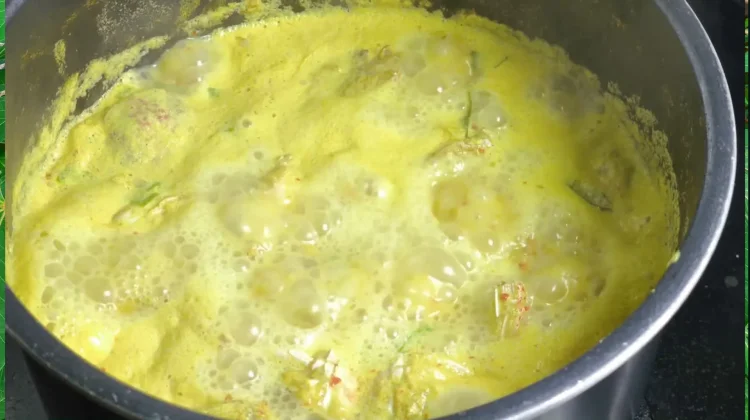Santan Pecah Bisa Kembali Halus dengan Daun Pisang, Ini Penjelasan Ilmiahnya