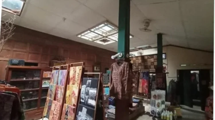 Kampung Batik Laweyan: Wisata Membatik Meningkat, Daya Beli Menurun
