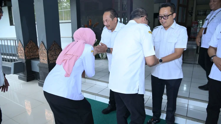 Bupati Karanganyar Pimpin Apel Halal Bihalal, Ajak Perkuat Soliditas ASN