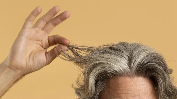 Inilah Penyebab Rambut Bisa Beruban