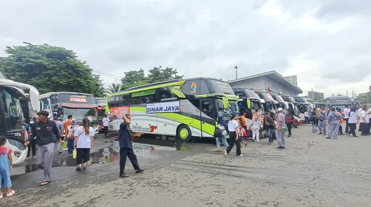 Puncak Arus Balik di Tirtonadi, 3.966 Penumpang Mudik Gratis Kembali ke Perantauan