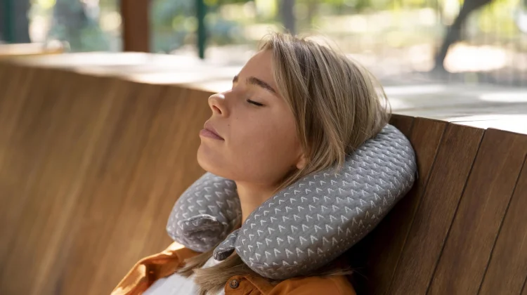 Awal Mula Adanya Bantal Leher