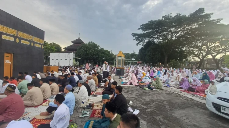 Ribuan Jamaah Ikuti Sholat Ied di Masjid Asrama Donohudan Boyolali