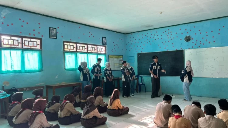Atasi Kendala Bahasa Inggris, Mahasiswa KKN DIK UMS Hadirkan Metode Fun Learning