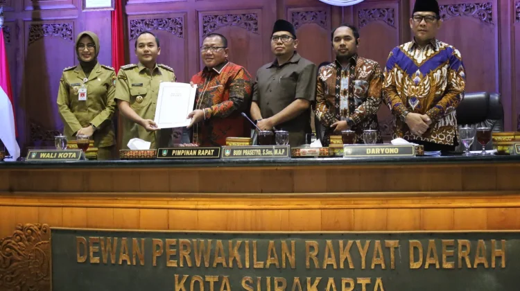 Sidang Paripurna LKPJ, Wali Kota Solo Dapat Sorotan PAD Tidak Target