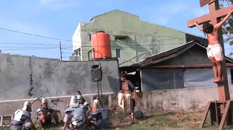 Visualisasi Jalan Salib di Mojosongo Bantu Umat Hayati Sengsara Yesus