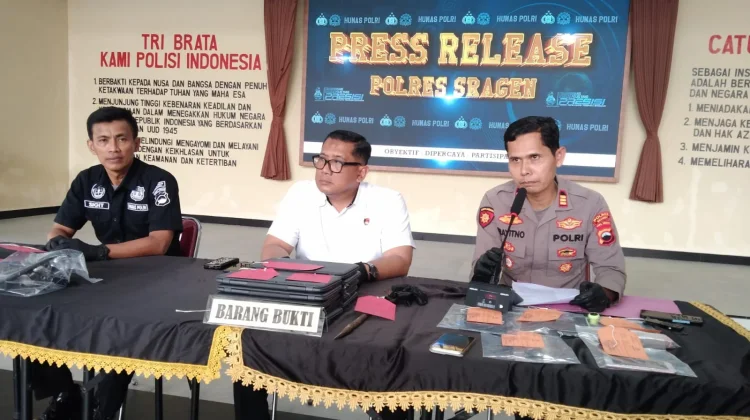 Pura-pura Jadi Kekasih Hasil Kenalan di Facebook, Toki Gasak Uang Korban