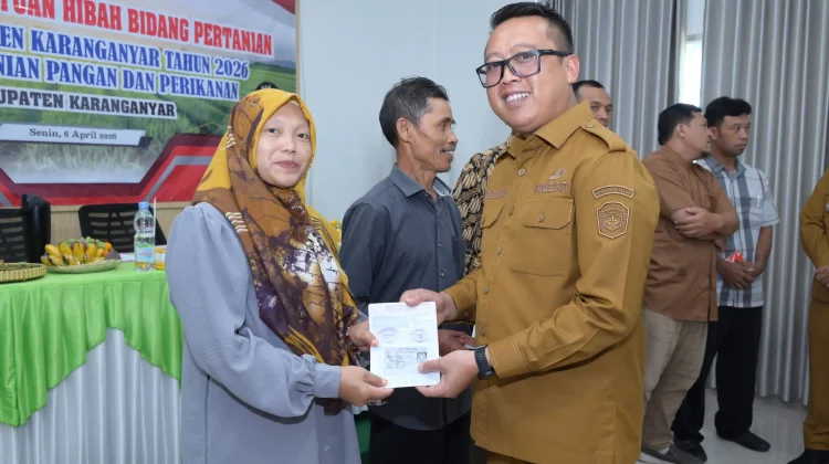 Pemkab Karanganyar Kucurkan Hibah 1,1 Miliar, Dukung Produktifitas Petani Lokal