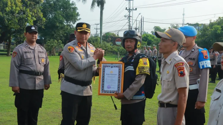 Atap Rumah Jadi Lahan Produktif, Bhabinkamtibmas Klaten Dapat Penghargaan
