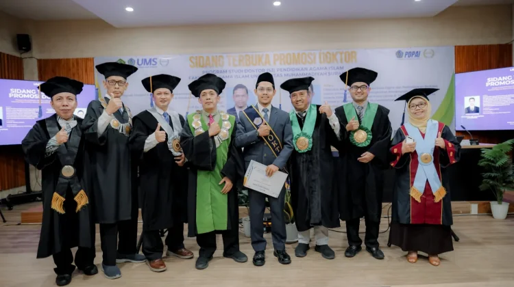 Program Doktor PAI UMS Kukuhkan Lulusan Baru