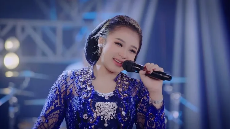 Lirik Lagu "Tanpo Hubungan" Zakiyem hingga Niken Salindry
