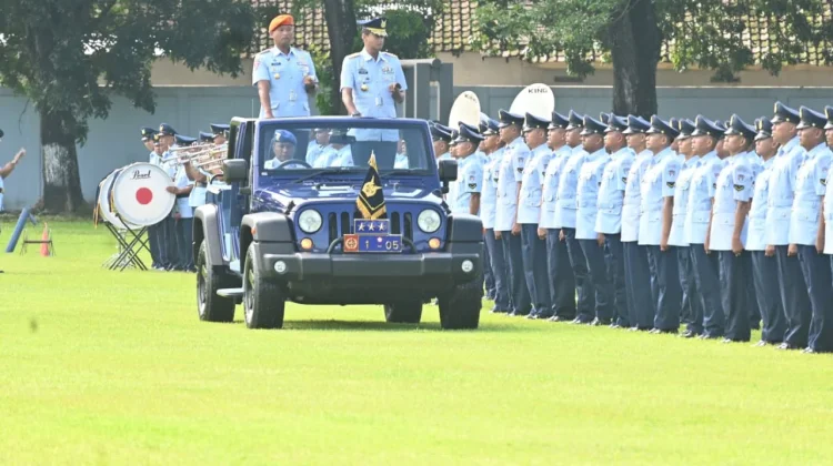 Dankodiklatau Tutup Pendidikan Setukba TNI AU Angkatan ke-49