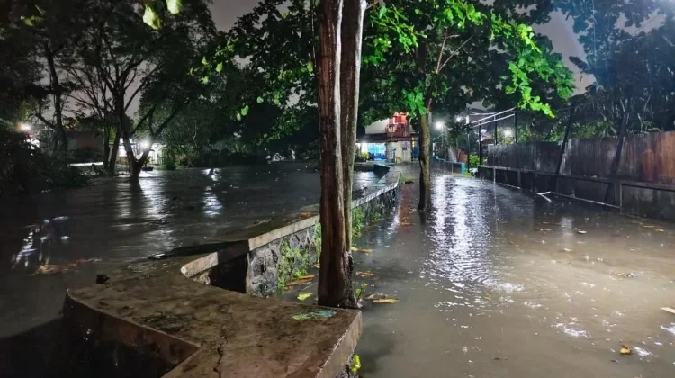 Hujan Deras, Beberapa Titik Kota Solo Tergenang Banjir