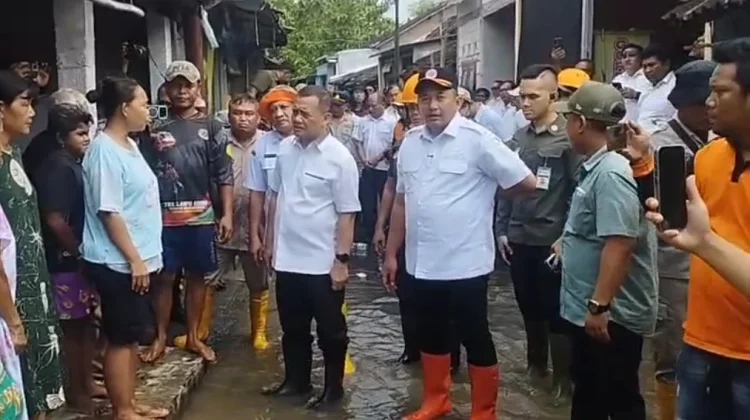 Dampingi Gubernur Luthfi, Bupati Rober Tinjau Lokasi Terdampak Banjir di Ngringo