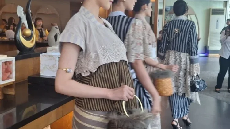 Dorong Pertumbuhan Ekonomi Kreatif Angkat Lurik, Melalui  Fashion and Luncheon