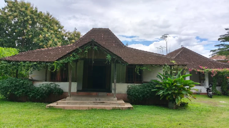 Kyai Iman Khotib, Ulama Penjaga Spiritualitas dari Jatisobo, Makamnya Selalu Ramai