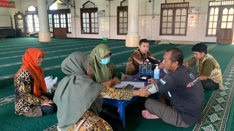 Pasca Banjir Dinkes Solo Berikan Pengecekan Kesehatan Gratis Kepada Warga