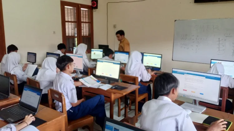 Evaluasi Teknis TKA Solo: Dari Zoom Event hingga Kualitas Soal