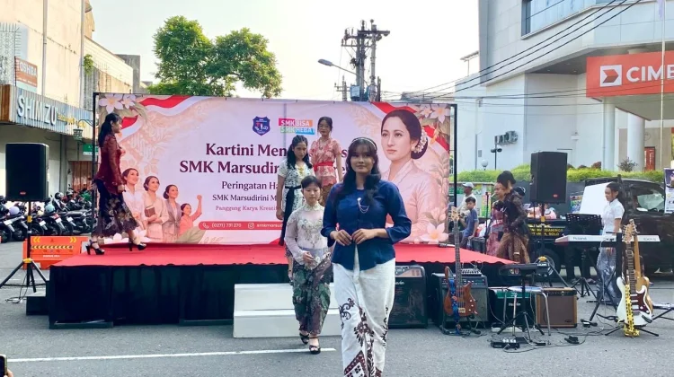 Rayakan Kartini, SMK Marsudirini Marganingsih Pamer Karya di CFD Solo