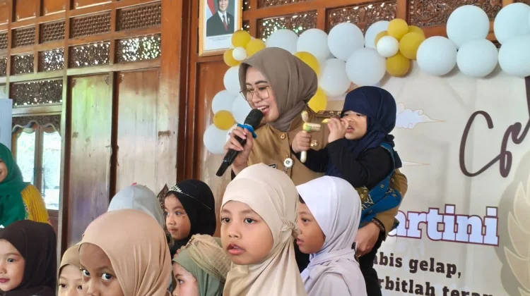 Perempuan Era Modern Punya Peran Strategis pada Ranah Publik dan Keluarga