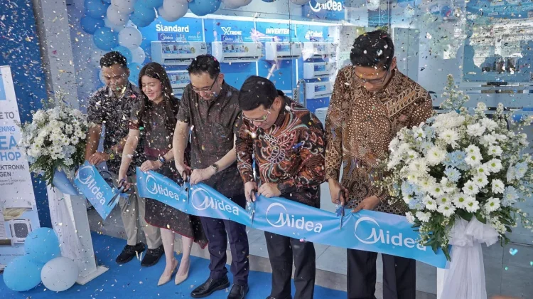 Perkuat Jaringan Penjualan, Midea  Resmikan Pro Shop pertama di Sragen