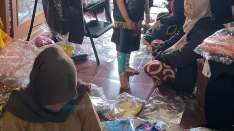 Peringatan Hari Kartini Bawa Berkah Bagi Jasa Persewaan Pakaian Adat