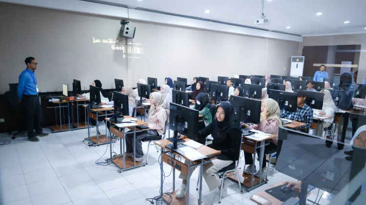 Kampus Inklusif, 12 Peserta Disabilitas Ikuti UTBK 2026 di UNS