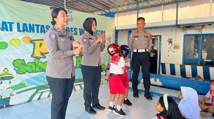 Belajar Lalu Lintas, Polisi Dekati Anak sejak Dini
