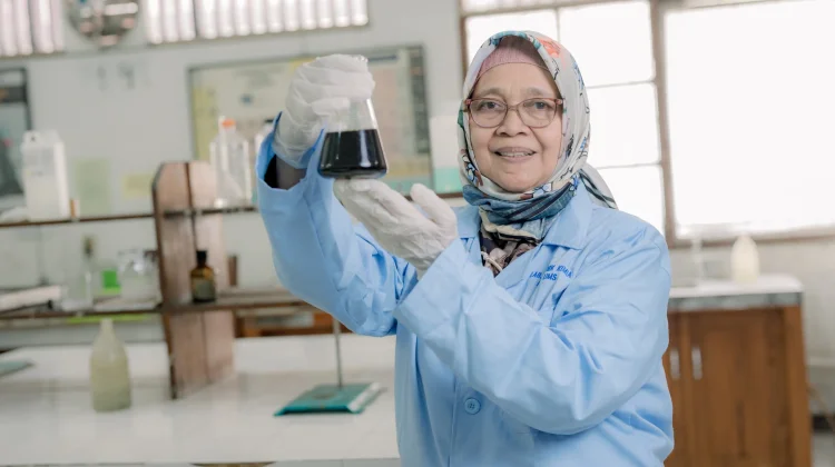 Kartini Masa Kini di Dunia STEM, Guru Besar UMS Dorong Perempuan Berani Berprestasi
