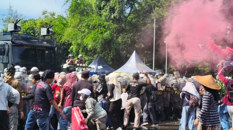 Jaga Kemampuan Personel, Polresta Surakarta Gelar Simulasi Sispamkota