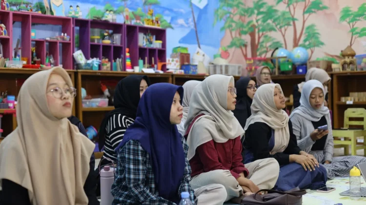 Cetak Lulusan Adaptif dan Kreatif, PG PAUD UMS Gelar Training of Trainer