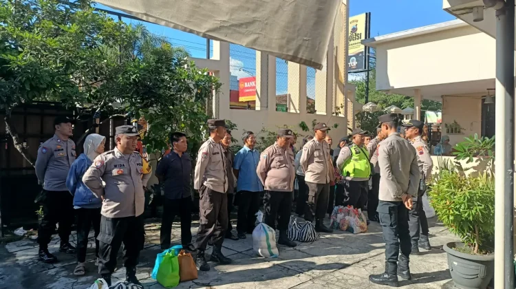 Perkuat "Pagar Mangkok", Polres Klaten Salurkan Bansos Serentak di Desa