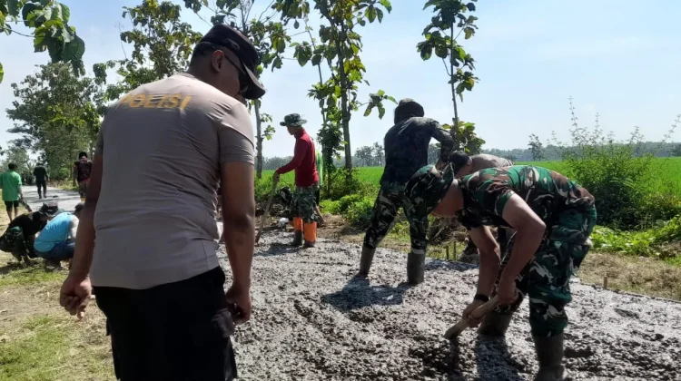 Sinergi TNI, Polri, Pemda dan Warga Percepat TMMD di Sragen