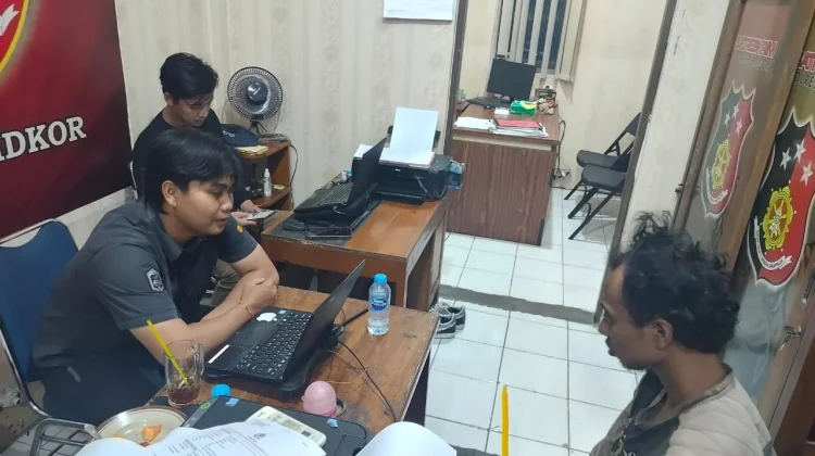 Dua Pencuri Chromebook SDN Sine Sragen Dibekuk Polisi
