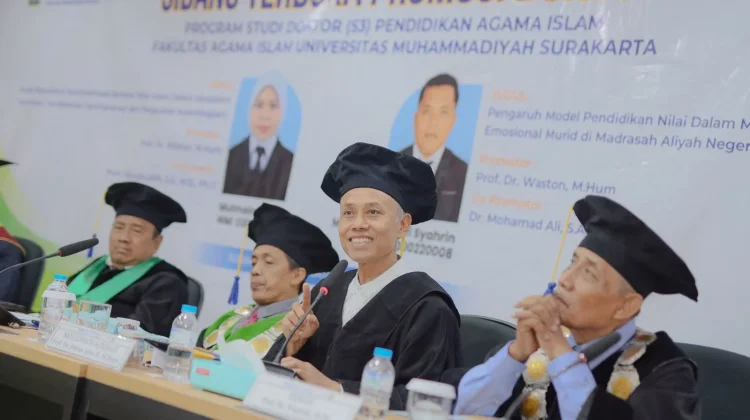 Wakil Rektor 3 IAD Probolinggo Raih Gelar Doktor di PAI UMS
