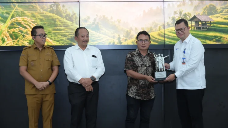 Terbaik Nasional, AB2TI Karanganyar Raih Penghargaan Klaster Pangan
