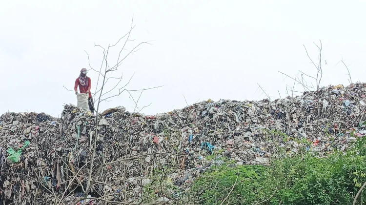 Kejar Target Kementerian, TPA Sukosari Terapkan Kontrol Landfill