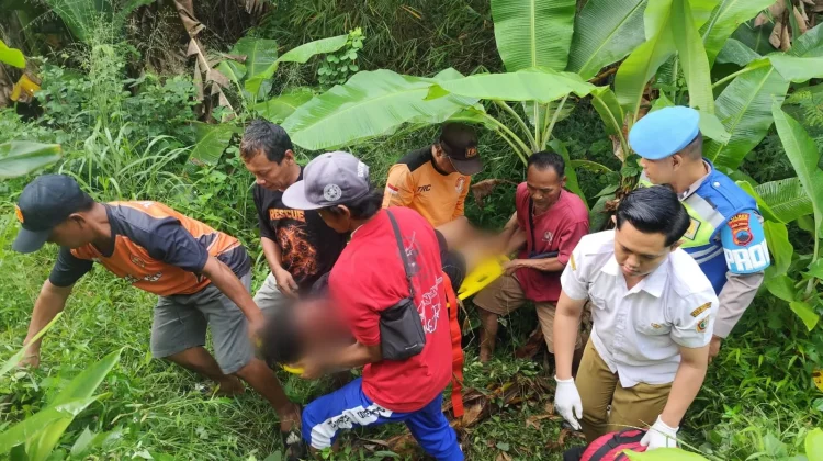 Kecelakaan Truk Tunggal Tewaskan Kernet di Sidoharjo