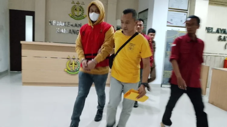 Dugaan Korupsi Retribusi PKL, Kejari Karanganyar Tahan Mantan Kadiskuktrans ESDM