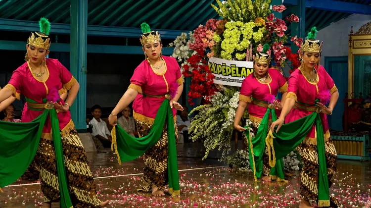 Festival Tari Keraton Dorong Regenerasi Penari Muda