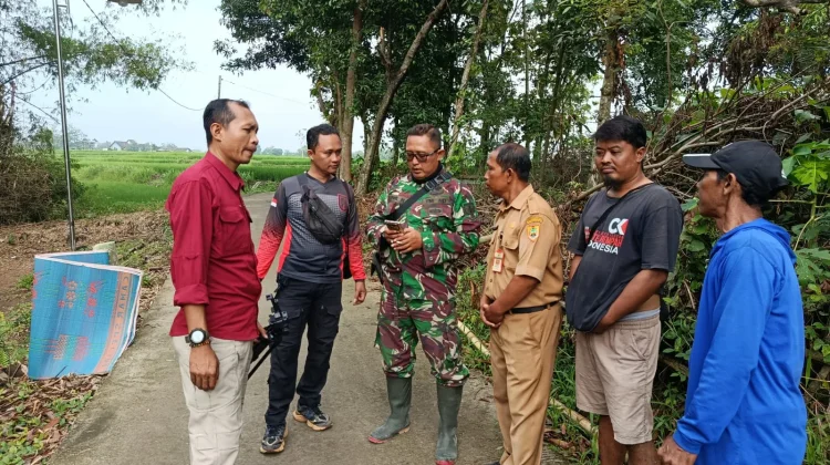 Di Balik Lensa TMMD Sragen, Saat "Ngobrol Santai" Menjadi Kunci Berita Akurat