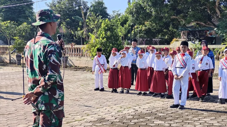 Istimewa! Satgas TMMD Jadi Irup Peringatan Hardiknas di SDN Plumbungan IV Sragen