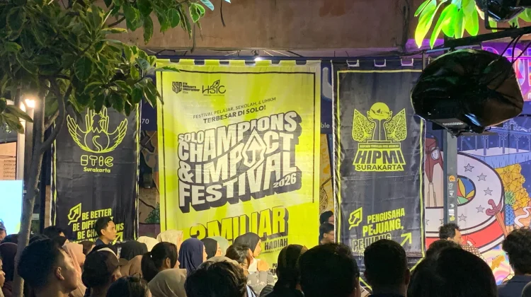 STIe Surakarta Kolaborasi Bareng HIPMI Gelar Festival Pelajar dan UMKM