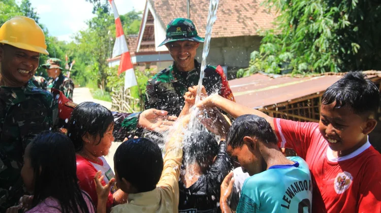 Air Mengalir, Tawa Menggema: Kebahagiaan Anak Gadungsari Bersama TMMD