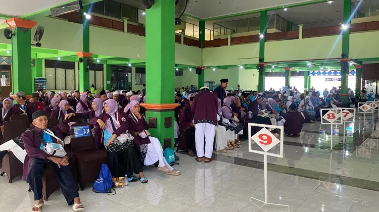 Kloter 39 Jepara Didominasi Jemaah Haji Muda, Termuda 17 Tahun