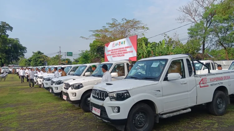 Dukung Ekonomi Kerakyatan, 50 Kendaraan Operasional Diserahkan ke KDMP Klaten
