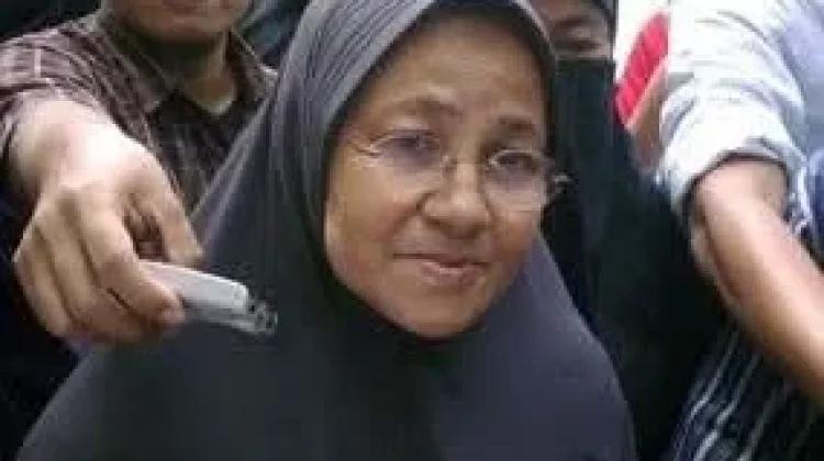 Aisyah Baraja Istri Pengasuh Ponpes Ngruki, Abu Bakar Ba'asyir Meninggal Dunia